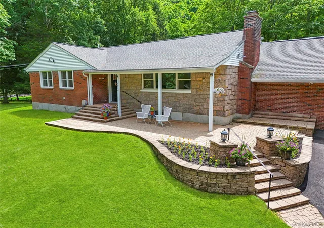 1st image of 212 Bay View Ave, Cornwall On Hudson, NY 12520 | MLS# 1007451