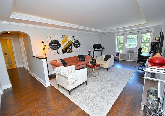 Photo 3 of House for sale at 280 Bronxville Rd #4O, Bronxville, NY 10708 | MLS# 1007459 | Listing updated on 2026-08-27