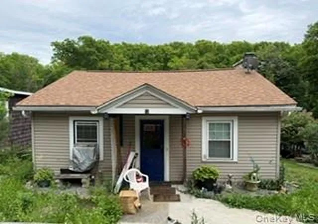 Homes for sale in Wappinger, NY | 16 Willowbrook Hts, Wappinger, NY 12603 | MLS# 1007487