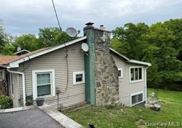 Homes for sale in Wappinger, NY | 16 Willowbrook Hts, Wappinger, NY 12603 | MLS# 1007487
