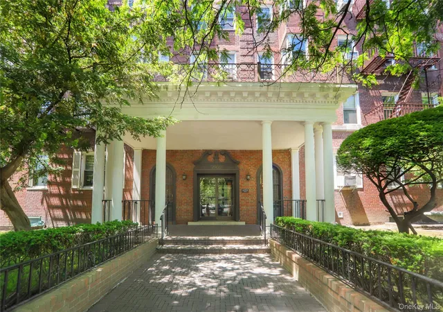 Photo 1 of Condo for sale at 1500 Ocean Pkwy #2H, Brooklyn, NY 11230 | MLS# 1007494 | Listing updated on 2026-08-27