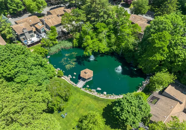 27th image of 246 Hamlet Dr, Oyster Bay, NY 11753 | MLS# 1007497