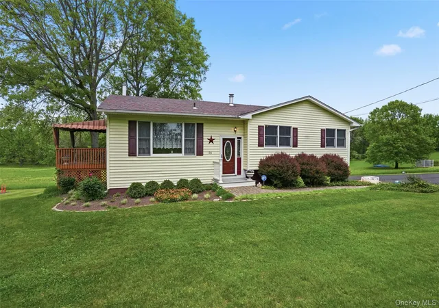 Homes for sale in Warwick, NY | 23 Old Cross Rd, Warwick, NY 10990 | MLS# 1007503