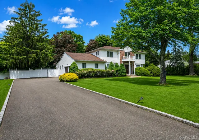 3rd image of 35 High Pasture Cir, Dix Hills, NY 11746 | MLS# 1007506