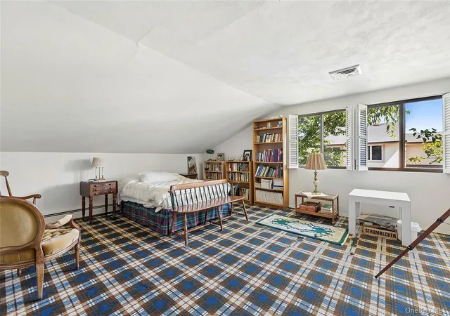 Homes for sale in Glen Cove, NY | 7 Stirrup Ln, Glen Cove, NY 11542 | MLS# 1007514