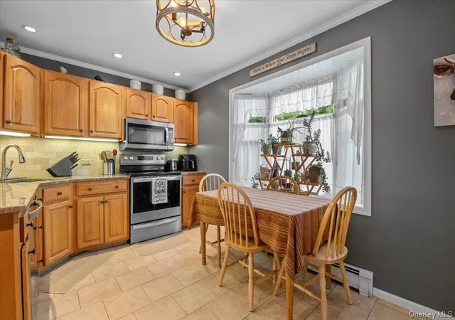5th image of 4 Westbury Ave, Oyster Bay, NY 11803 | MLS# 1007526
