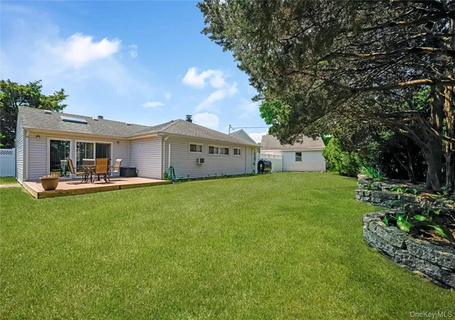 5th image of 2316 Poe Ct, Hempstead, NY 11783 | MLS# 1007528