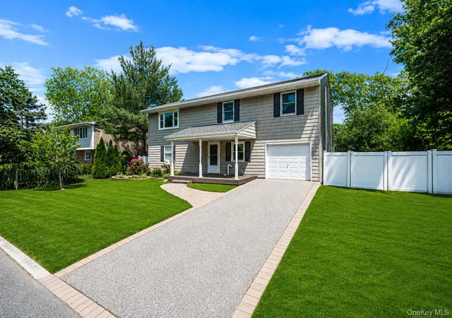 2nd image of 377 Montgomery Ave, West Babylon, NY 11704 | MLS# 1007537