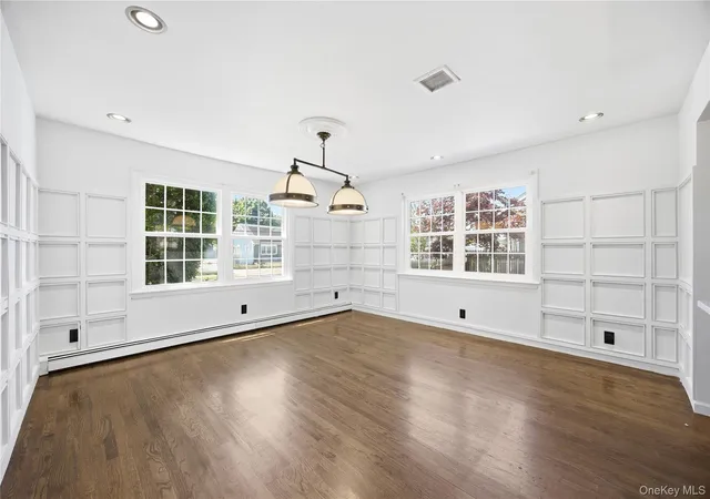 4th image of 25 Parkdale Dr, Babylon, NY 11703 | MLS# 1007538