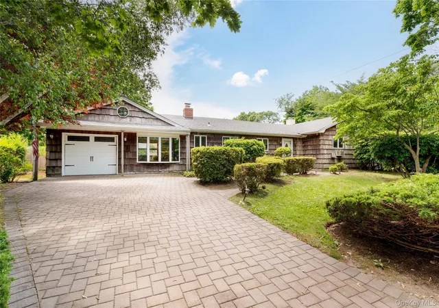 3rd image of 4 N Balin Ct, Brookhaven, NY 11720 | MLS# 1007565