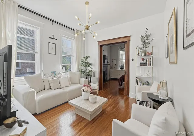 2nd image of 167 Voss Ave, Yonkers, NY 10703 | MLS# 1007570