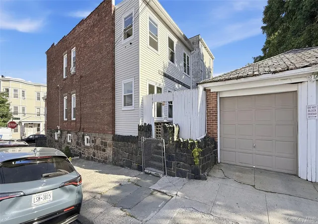 24th image of 167 Voss Ave, Yonkers, NY 10703 | MLS# 1007570