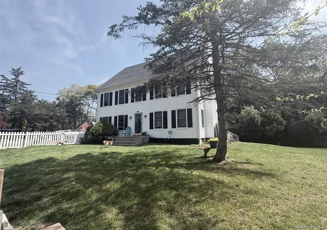 2nd image of 533, 531, 529 Montauk Hwy, Southampton, NY 11978 | MLS# 1007572