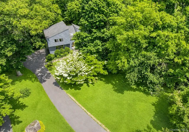 Homes for sale in Bedford, NY | 24 Anne Chambers Ln, Bedford, NY 10536 | MLS# 1007577