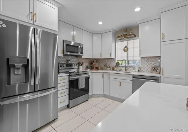 3rd image of 1402 Brentwood Dr, Southeast, NY 10509 | MLS# 1007581
