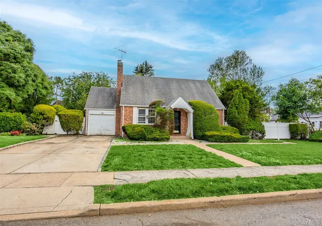 5th image of 674 Henry St, Hempstead, NY 11553 | MLS# 1007584
