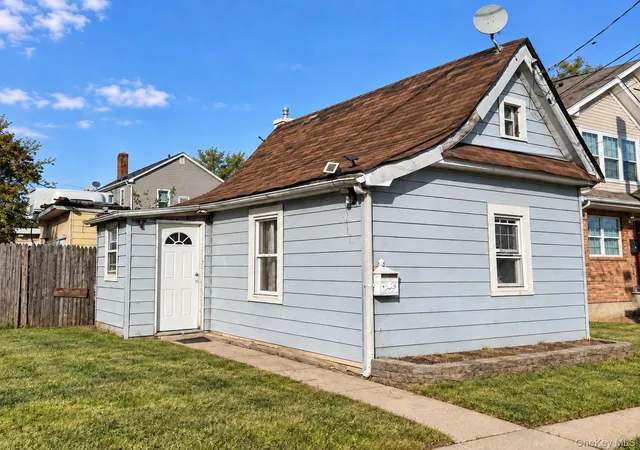 Single family home for sale at 1326 Star Ave, Elmont, NY 11003 | MLS# 1007602