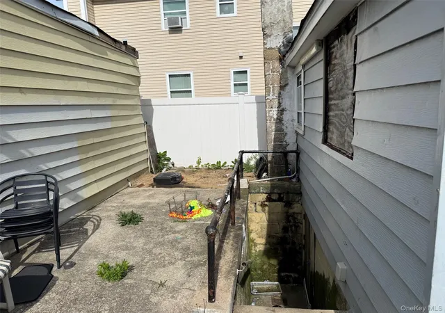2nd image of 1326 Star Ave, Hempstead, NY 11003 | MLS# 1007602