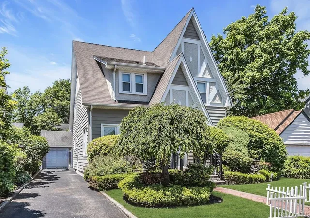 2nd image of 1980 Roosevelt, Hempstead, NY 11510 | MLS# 1007619