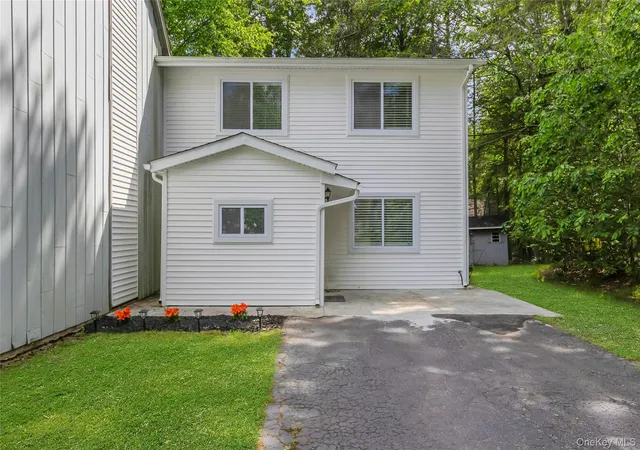 Homes for sale in Thompson, NY | 34 Elizabeth Wy, Thompson, NY 12751 | MLS# 1007627