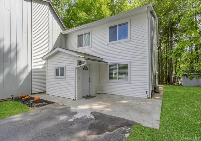 Homes for sale in Thompson, NY | 34 Elizabeth Wy, Thompson, NY 12751 | MLS# 1007627