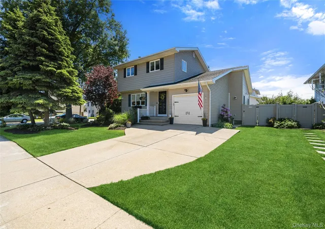 2nd image of 2448 Wallen Ln, Hempstead, NY 11710 | MLS# 1007628