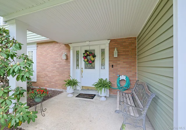 4th image of 7 San Giacomo Dr, New Windsor, NY 12553 | MLS# 1007648