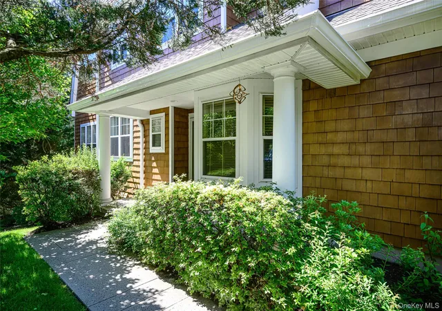 Photo 3 of Condo for sale at 40 Trailhead Ln, Greenburgh, NY 10591 | MLS# 1007666 | Listing updated on 2026-09-18