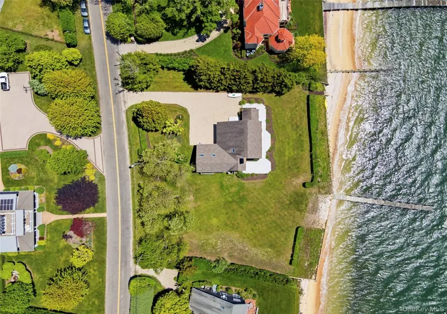 2nd image of 90 Peconic Ave, Shelter Island, NY 11964 | MLS# 1007669