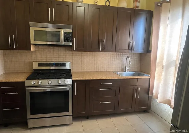 Photo 3 of Sale Pending at 6050 Putnam Ave, Ridgewood, NY 11385 | MLS# 1007686 | Listing updated on 2026-07-23