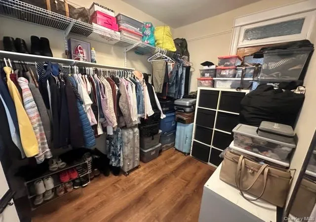 Photo 4 of Sale Pending at 6050 Putnam Ave, Ridgewood, NY 11385 | MLS# 1007686 | Listing updated on 2026-07-23