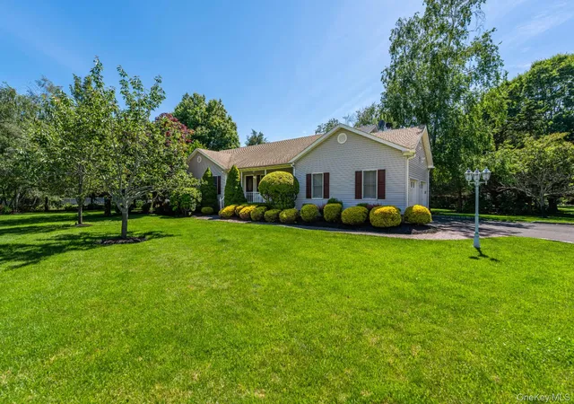 Homes for sale in Southold, NY | 575 Willow Dr, Southold, NY 11939 | MLS# 1007703