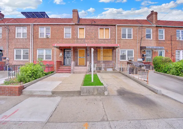 Homes for sale in New York, NY | 114 16 Springfield Blvd, New York, NY 11411 | MLS# 1007706