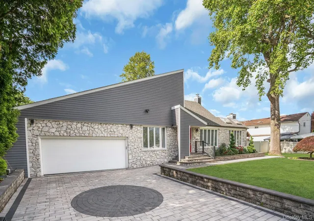 2nd image of 129 Gleeland St, Babylon, NY 11729 | MLS# 1007714