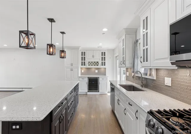 Photo 3 of Sale Pending at 161 Barbara Rd, Hempstead, NY 11710 | MLS# 1007756 | Listing updated on 2026-07-12