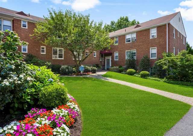 Photo 3 of House for sale at 9 Bryant Crescent #1J, White Plains, NY 10605 | MLS# 1007757 | Listing updated on 2026-09-04