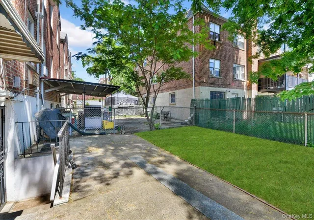 3rd image of 932 Neill Ave, Bronx, NY 10462 | MLS# 1007768