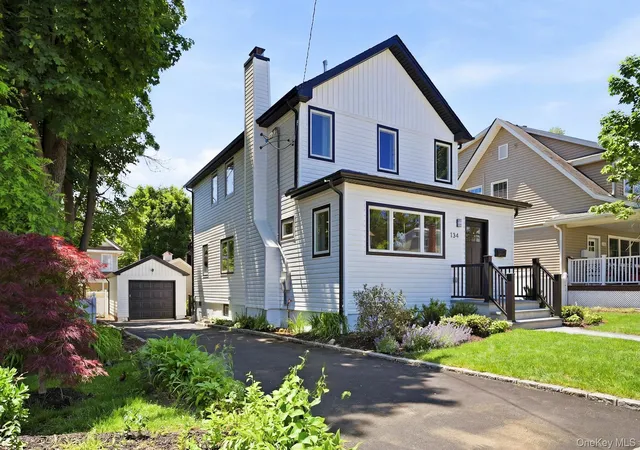 1st image of 134 Murray Ave, North Hempstead, NY 11050 | MLS# 1007770