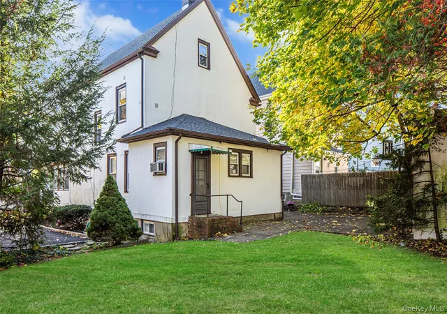Photo 3 of Sale Pending at 63 Wallace St, Eastchester, NY 10707 | MLS# 1007771 | Listing updated on 2026-09-24