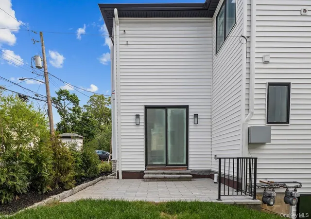 Listing Photo 5 - Condo for sale in building located at 35 Prospect St, Spring Valley, NY 10977 - Unit #113