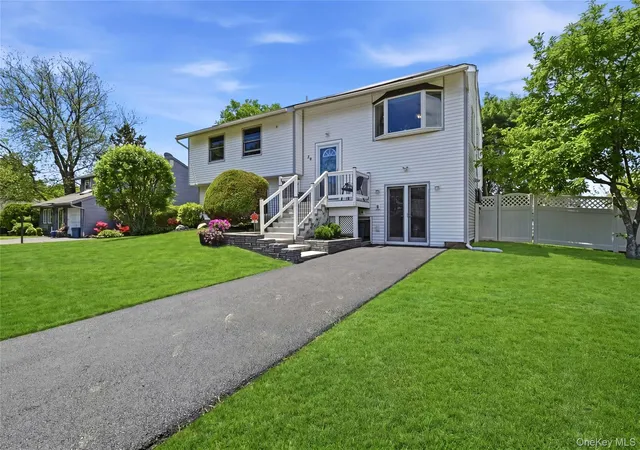 2nd image of 30 Mercury Ave, East Patchogue, NY 11772 | MLS# 1007792