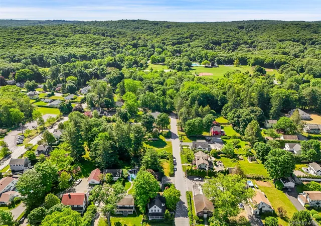 Homes for sale in Bedford, NY | 453 Old Post Rd, Bedford, NY 10506 | MLS# 1007795