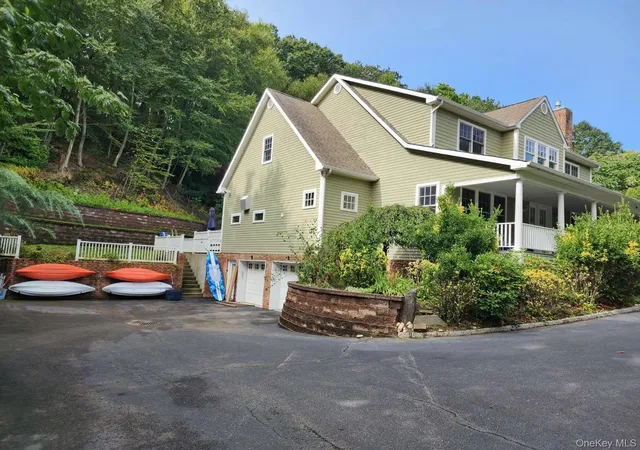 2nd image of 1259 N Country Rd, Brookhaven, NY 11790 | MLS# 1007807