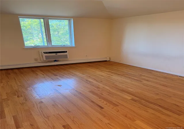 4th image of 6152 170Th St, Fresh Meadows, NY 11365 | MLS# 1007813
