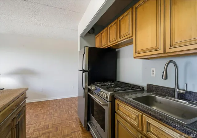 Photo 3 of House for sale at 687 Bronx River Rd #6C, Yonkers, NY 10704 | MLS# 1007831 | Listing updated on 2026-09-26