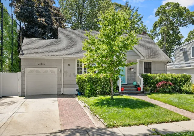 2nd image of 156 Moore Ave, Massapequa Park, NY 11762 | MLS# 1007833