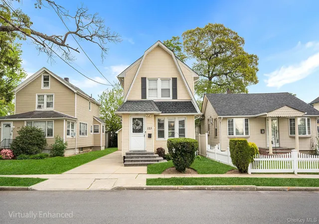 Photo 1 of Single family home for sale at 123 East Ave, Hempstead, NY 11580 | MLS# 1007839 | Listing updated on 2026-10-11