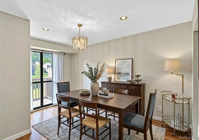 4th image of 86 Hidden Ponds Cir, Smithtown, NY 11787 | MLS# 1007842