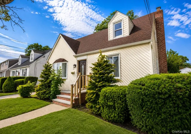 Photo 2 of Sale Pending at 85 Todd Rd, Valley Stream, NY 11580 | MLS# 1007861 | Listing updated on 2026-07-22