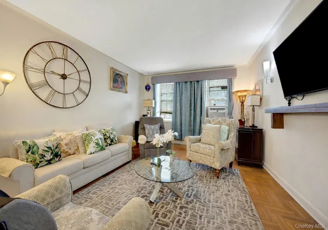 2nd image of 2166 Bronx Park E, New York, NY 10462